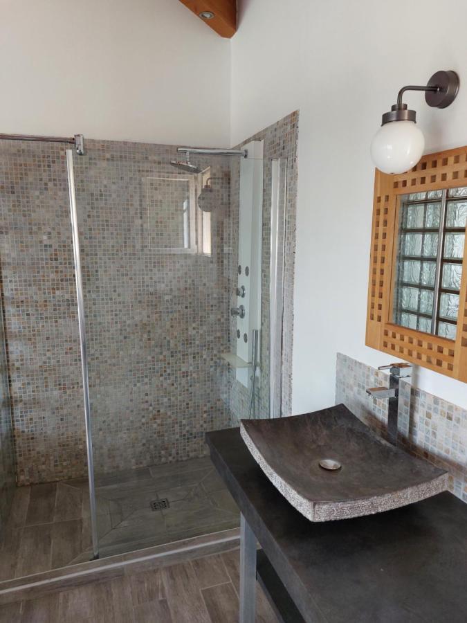 Beautiful Villa With A Stunning View Roujan Eksteriør bilde